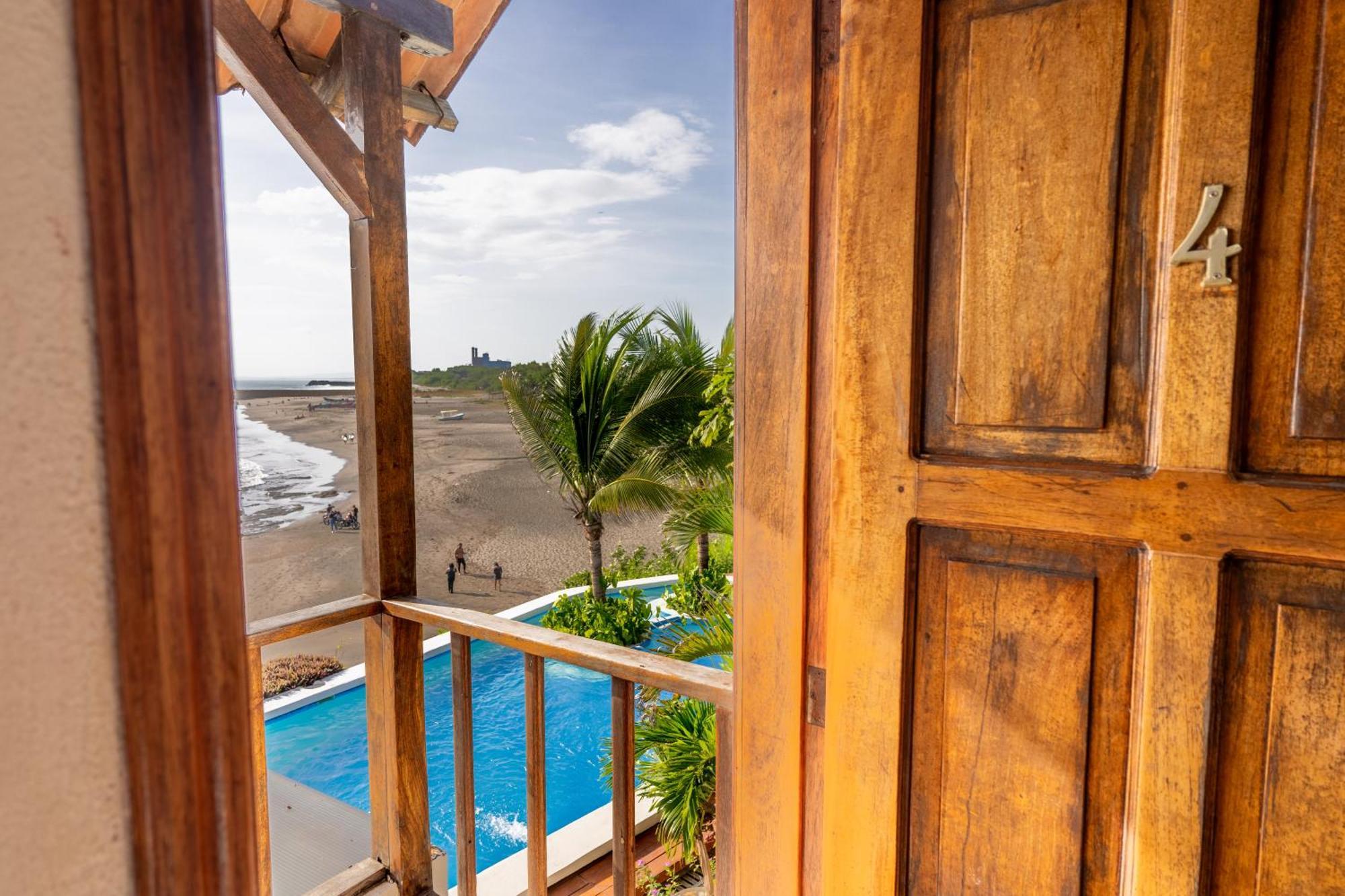 Miramar Surfcamp Villa Puerto Sandino Kültér fotó