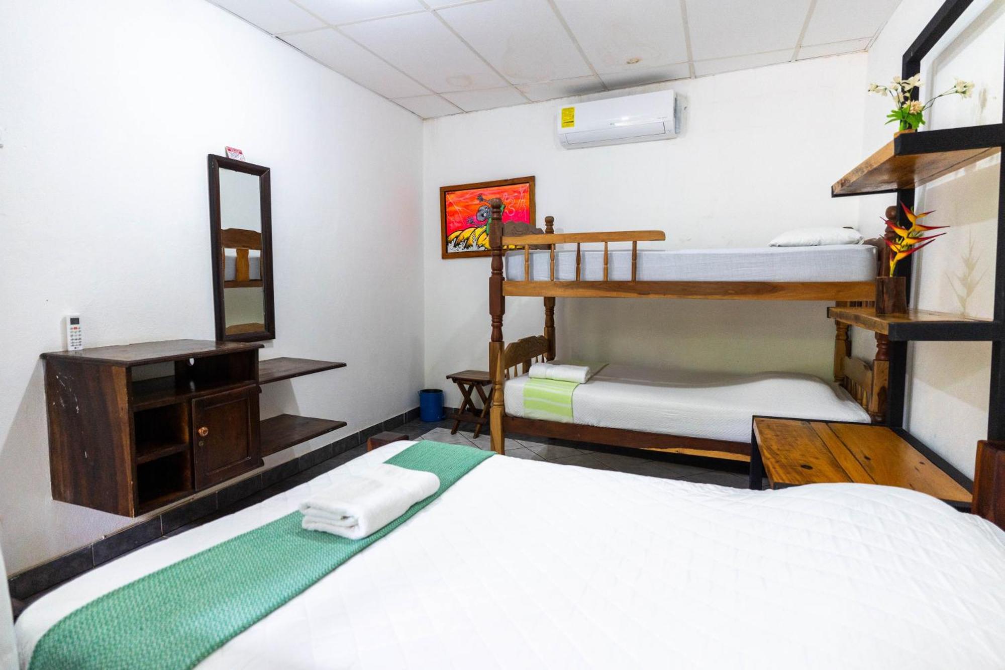 Miramar Surfcamp Villa Puerto Sandino Kültér fotó